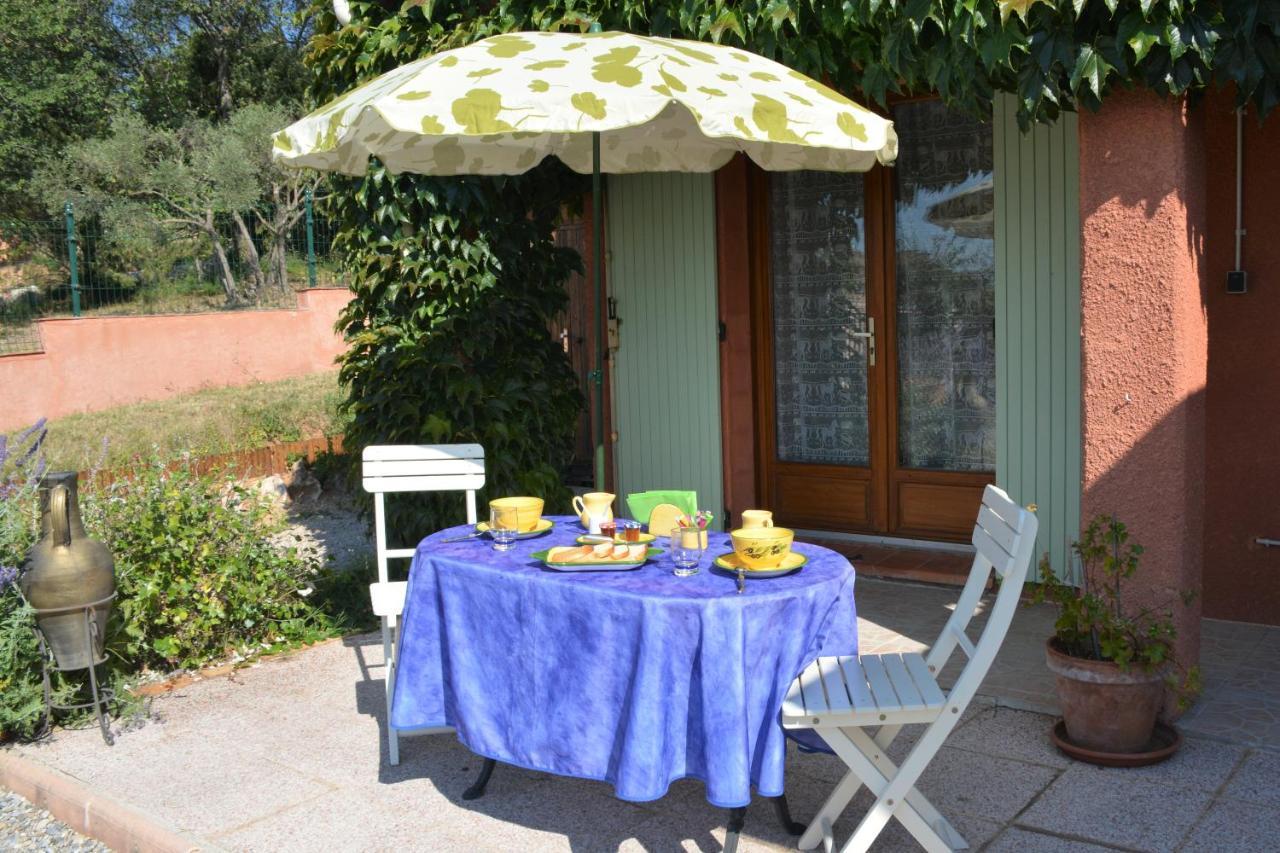 L'Orangette Bed and Breakfast Régusse Exteriör bild